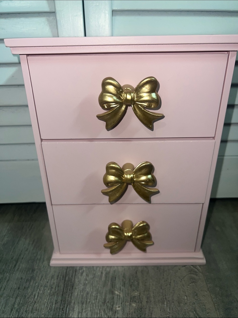 Pink Jewelry Box with Gold Bow Pulls